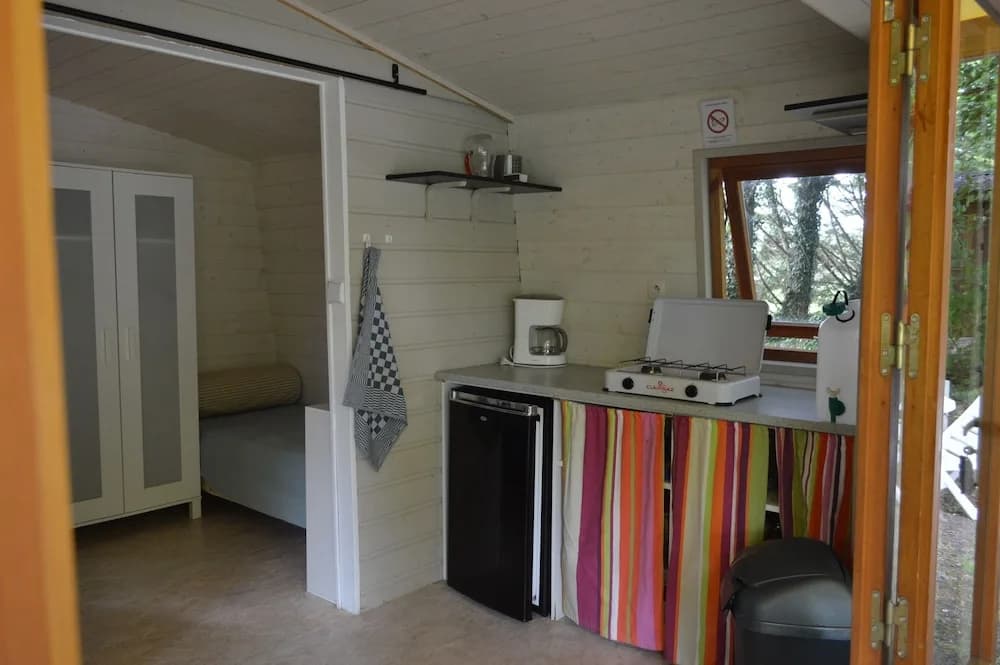 Camping Le Petit Lion - Lodges Bois - Photo 3