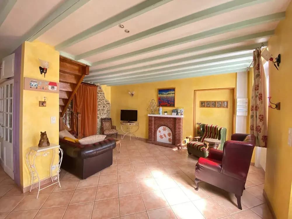 Charming Holiday Home With Garden in the Cotentin - Photo 2