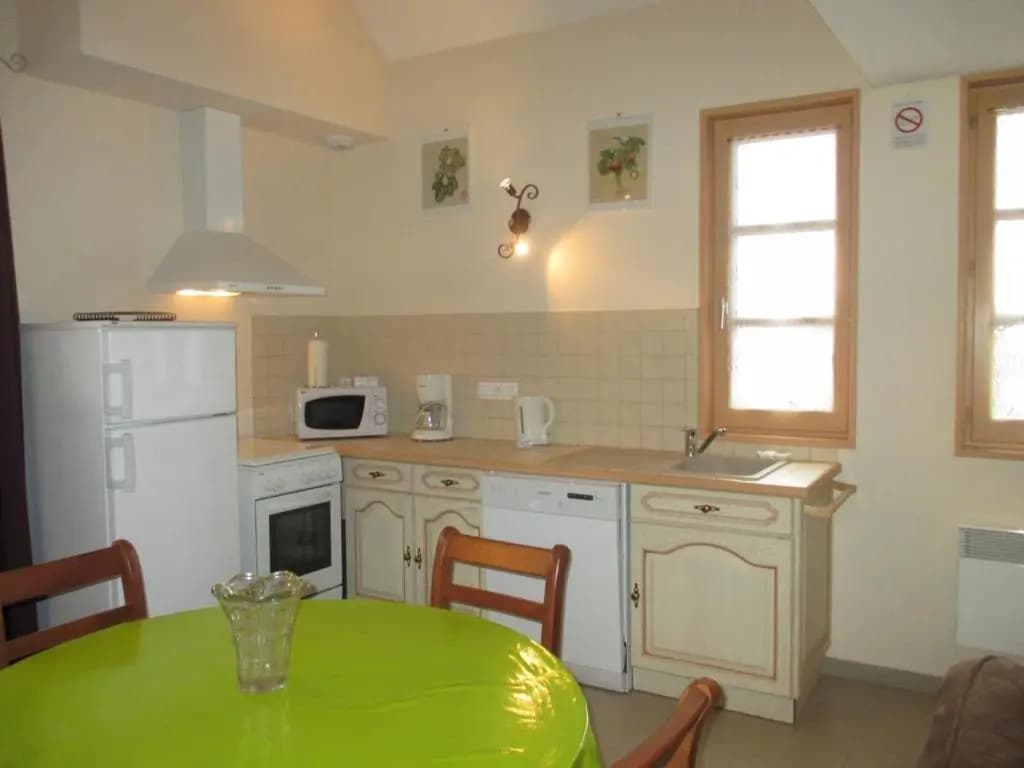 Gîte Dompierre-sur-Besbre, 3 pièces, 4 personnes - FR-1-489-174 - Photo 3