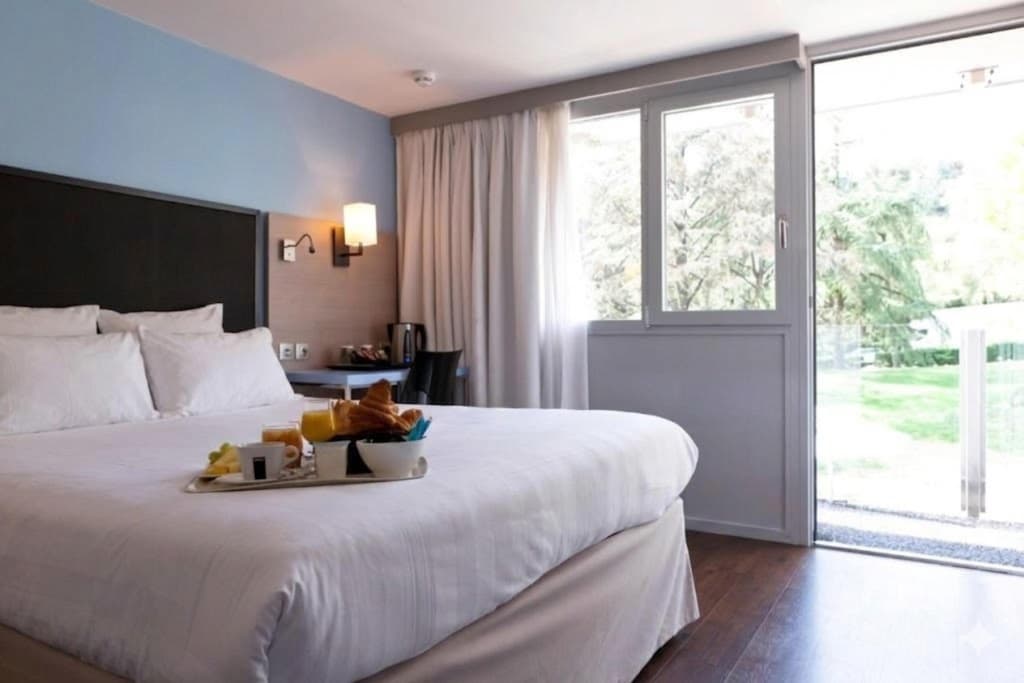 Kyriad Lyon Sud Sainte Foy - Photo 3