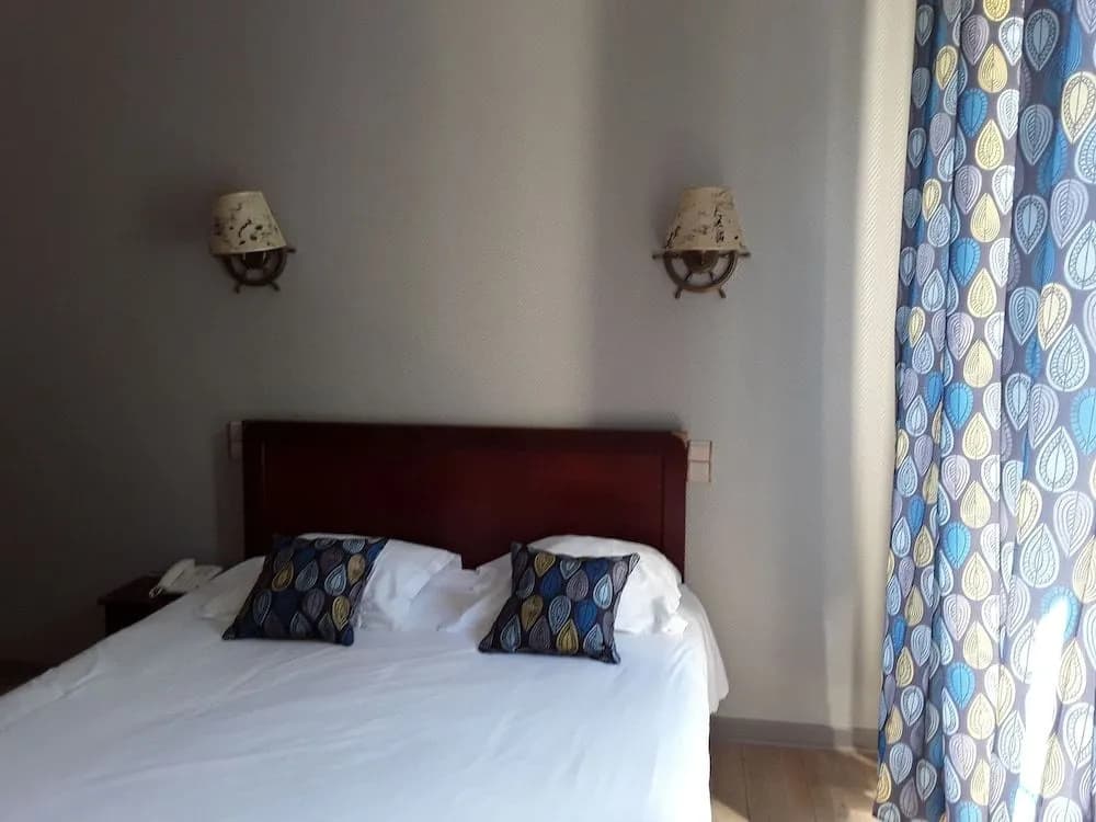 Hotel Beau Rivage - Photo 3