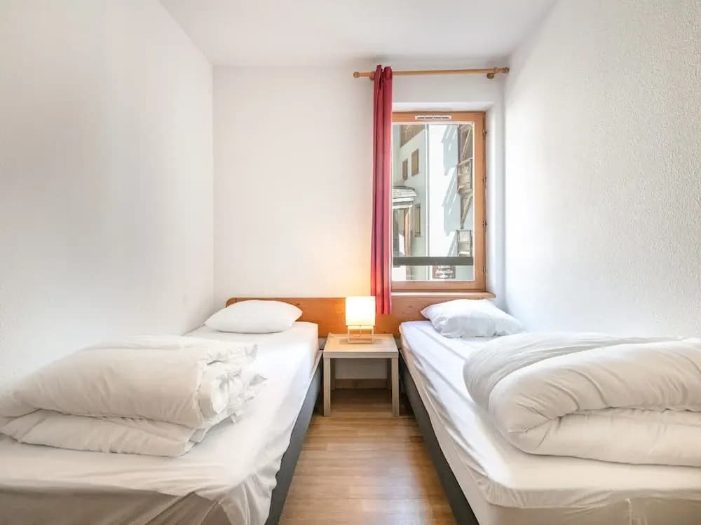 Apartment in Saint-sorlin Near Ski Slopes - Photo 4