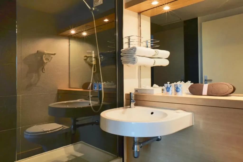 Ibis Styles Colombes Paris Ouest - Miniature 8