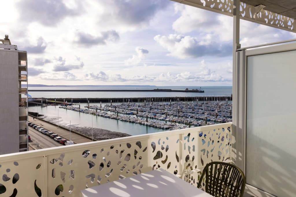 Hilton Garden Inn Le Havre, France - Miniature 8
