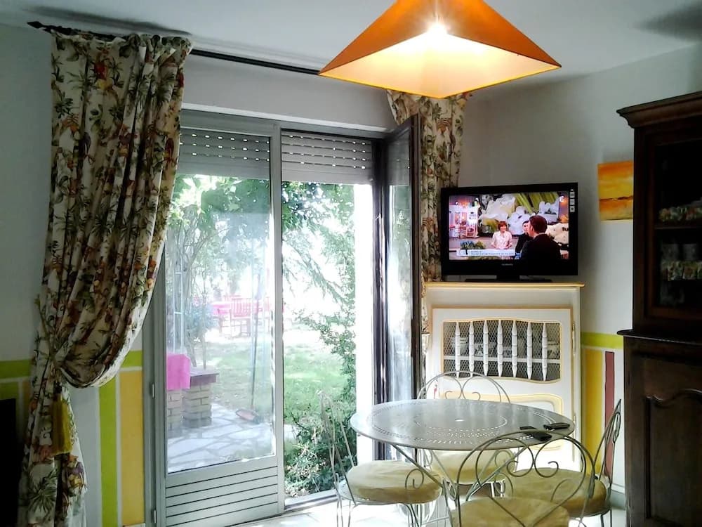 Property With 2 Bedrooms in Saint-étienne-de-maurs, With Private Pool, - Photo 3