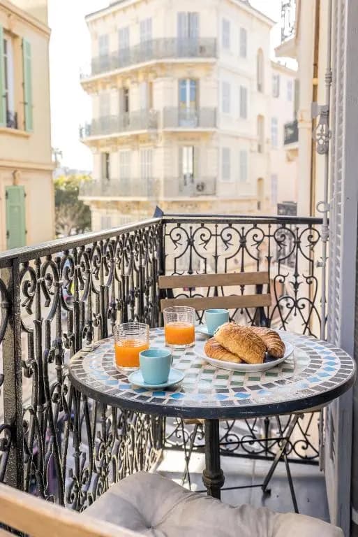 Appartement 2P centre de Cannes avec balcon - Miniature 6