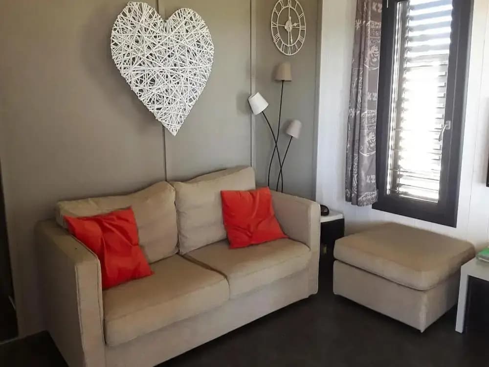 Chalet in Pomerols Near Mediterranean Beaches - Photo 4