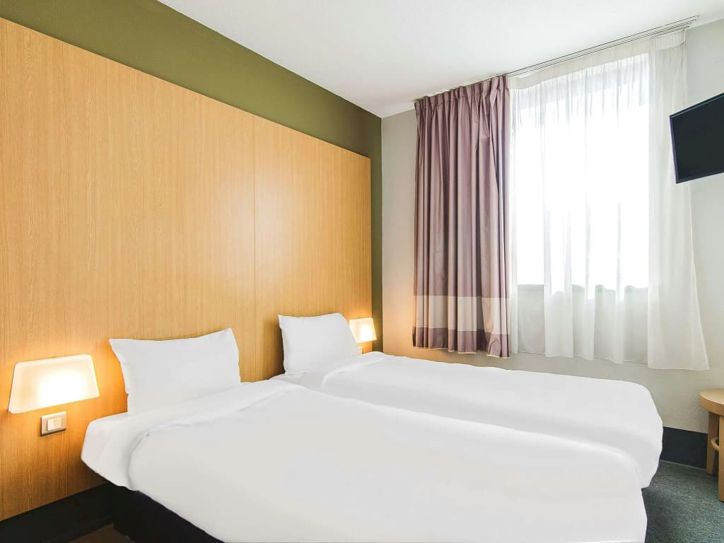 B&B HOTEL Toulouse Basso Cambo - Photo 3