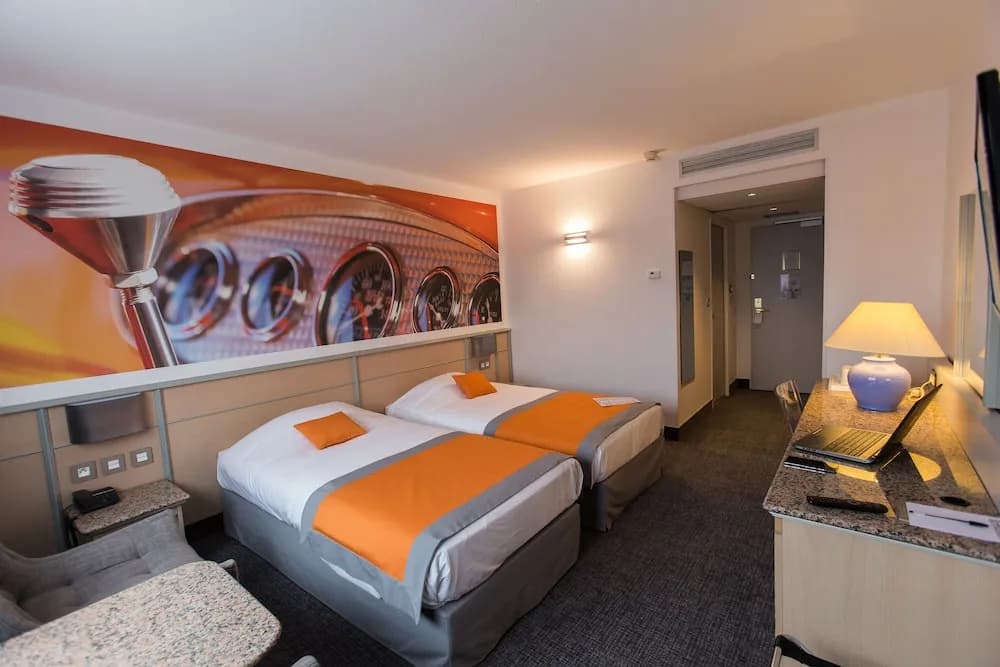 Hotel Le Paddock - Photo 5
