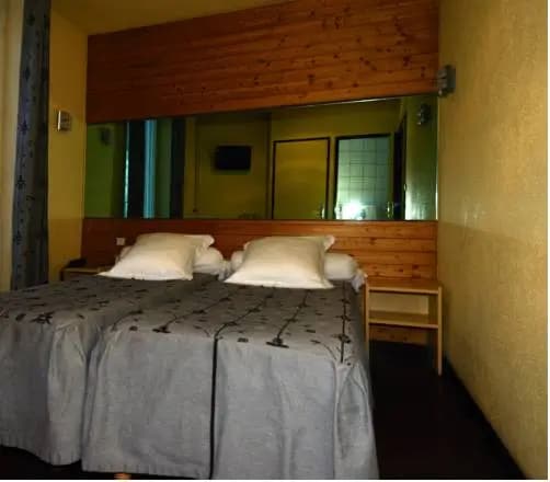 Dyke Hotel - Photo 2