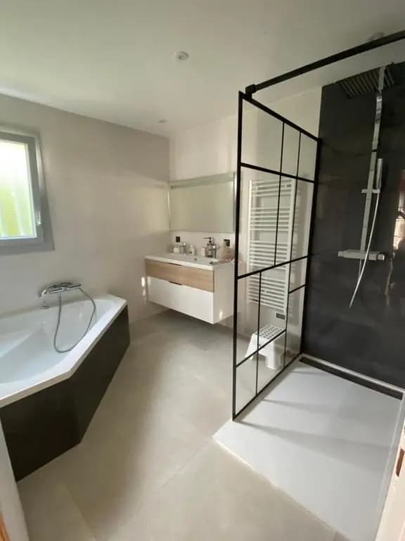 Maison familiale moderne au calme et proche de la mer - Photo 4