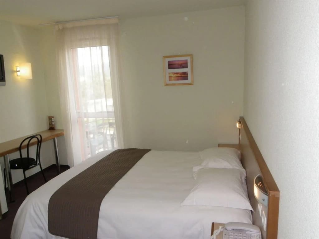 Hôtel Les Châtaigniers - Photo 3