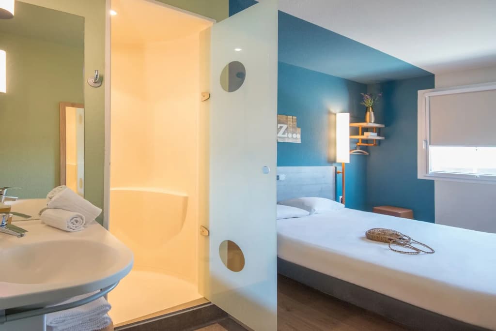 ibis budget Pertuis Portes du Luberon - Miniature 8