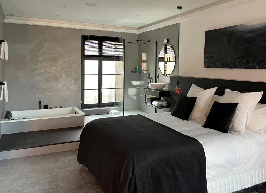 Ennéa - Jacuzzi & Luxury Suites - Photo 4