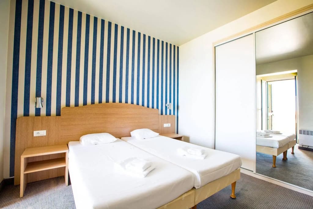 Hotel Mediterranee - Photo 3