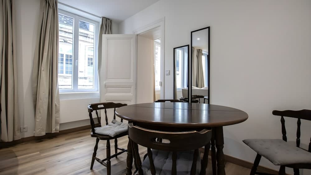 Au Premier Etage Chez Maurice Calme et Cosy - Miniature 6