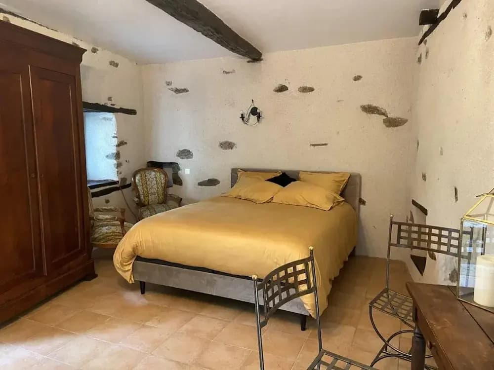 Charming 1930s Home in Altillac - Photo 2