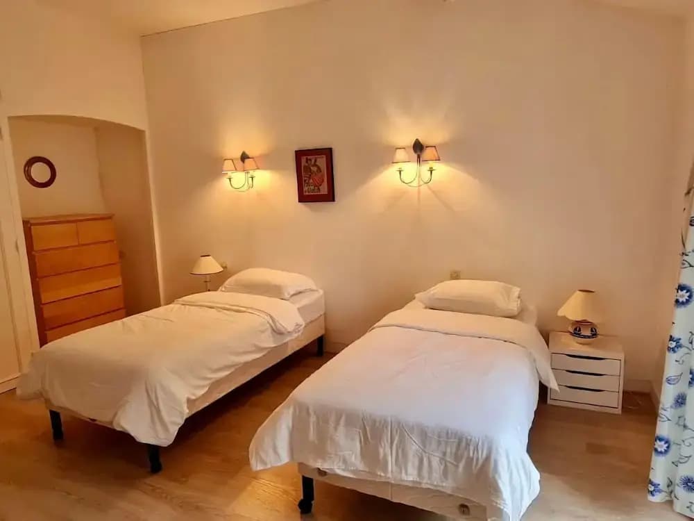 Beautiful Holiday Home With Private Pool - Miniature 7