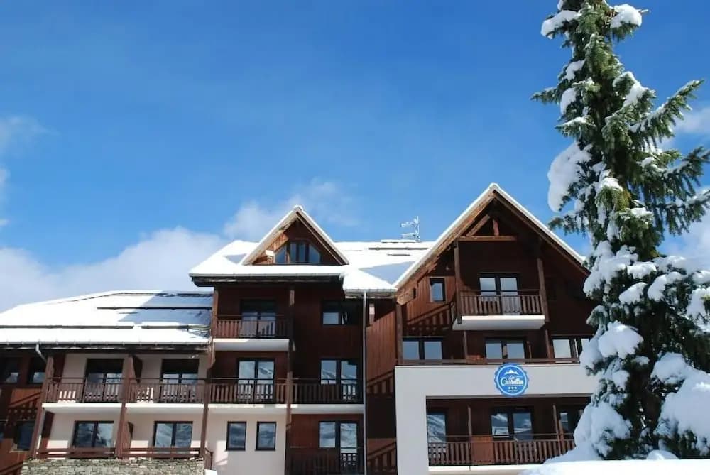 Hôtel Les Carrettes - Photo 1