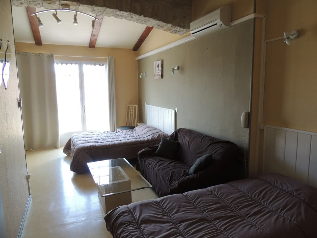 Auberge les Charmilles - Photo 1