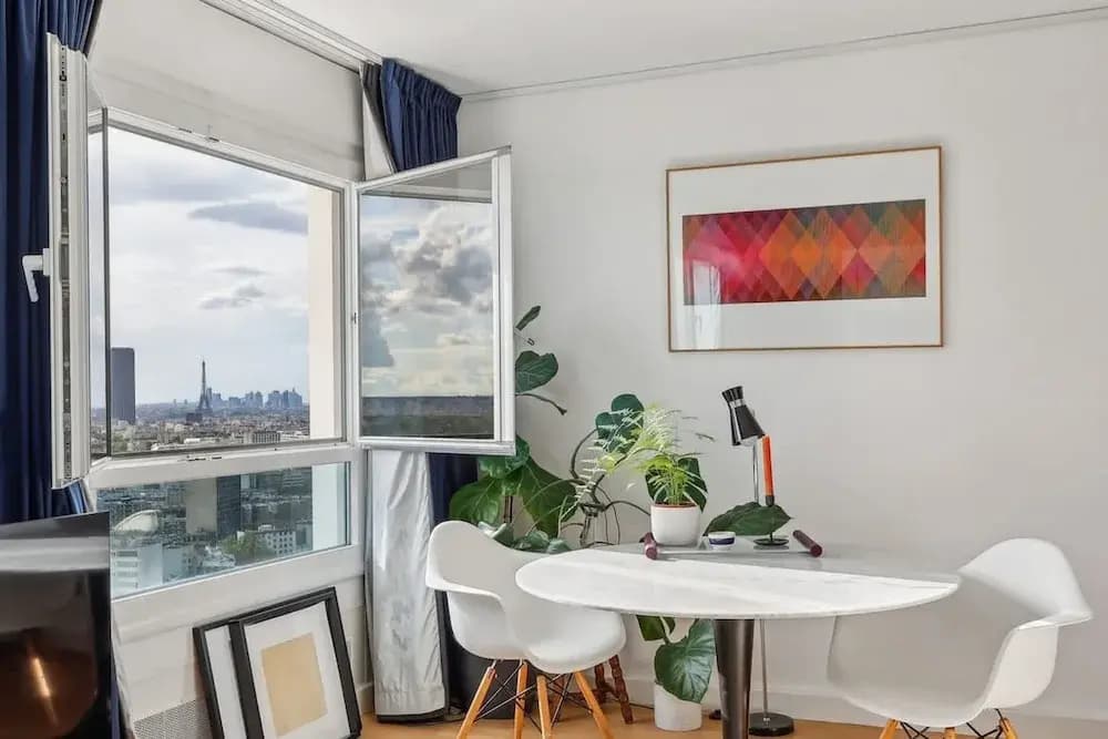 Extra Studio on the 23rd Floor - Stunning View - Photo 1