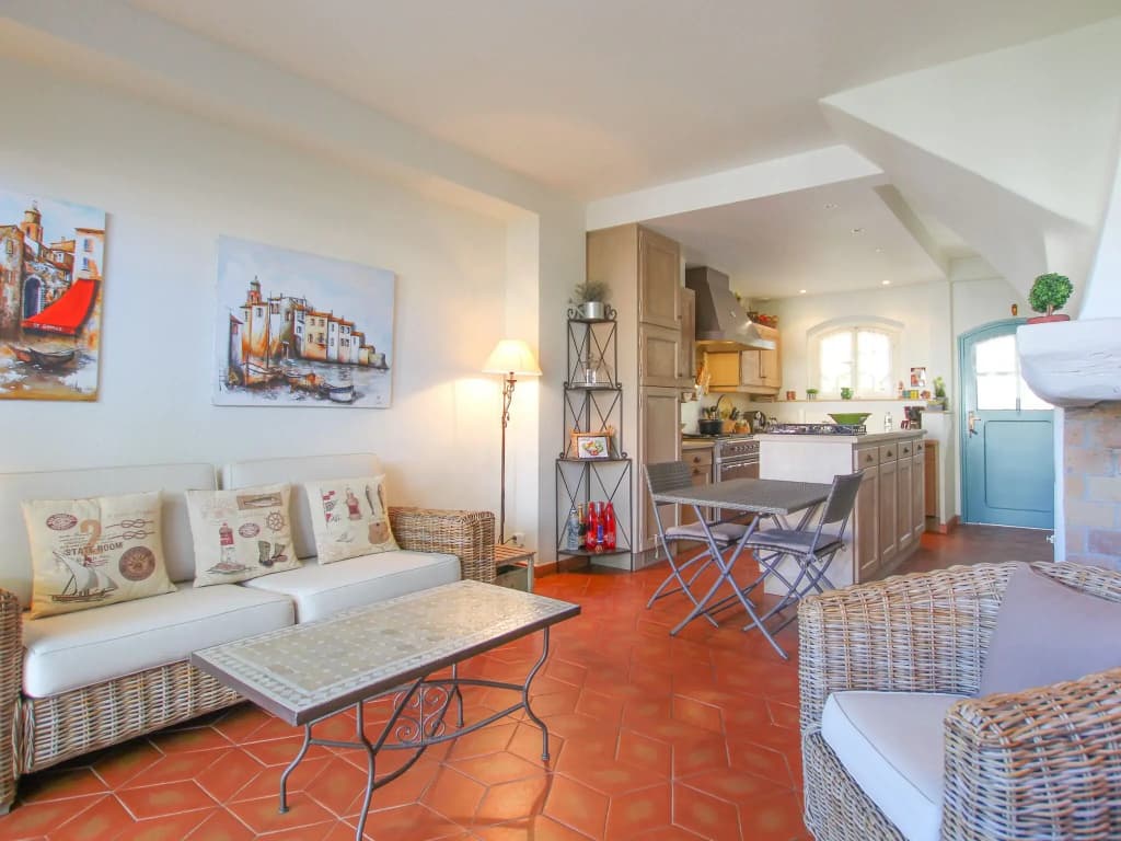 Charming Holiday Home With Terrace - Photo 1