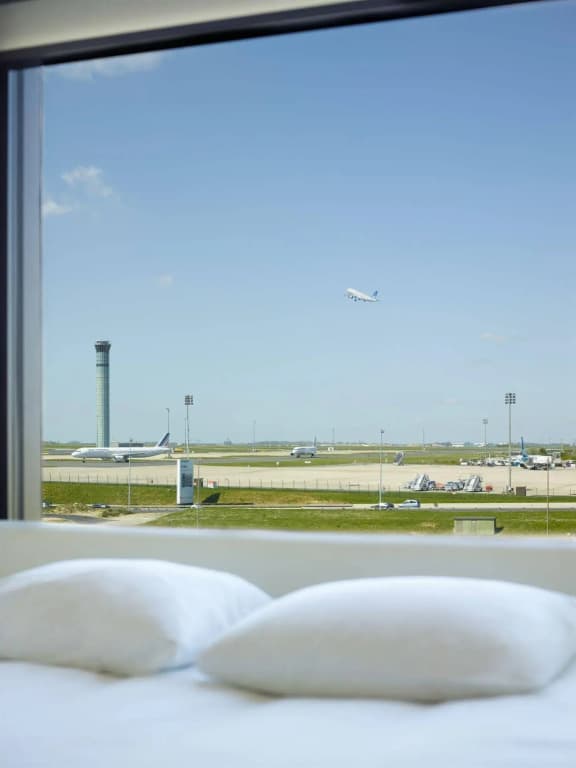 citizenM Paris Charles de Gaulle - Miniature 8