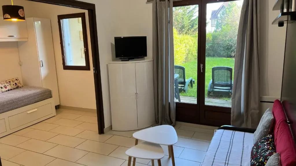 Appartement 2 pièces rez-de-jardin à 2 pas de la plage et de la thalasso - Photo 4