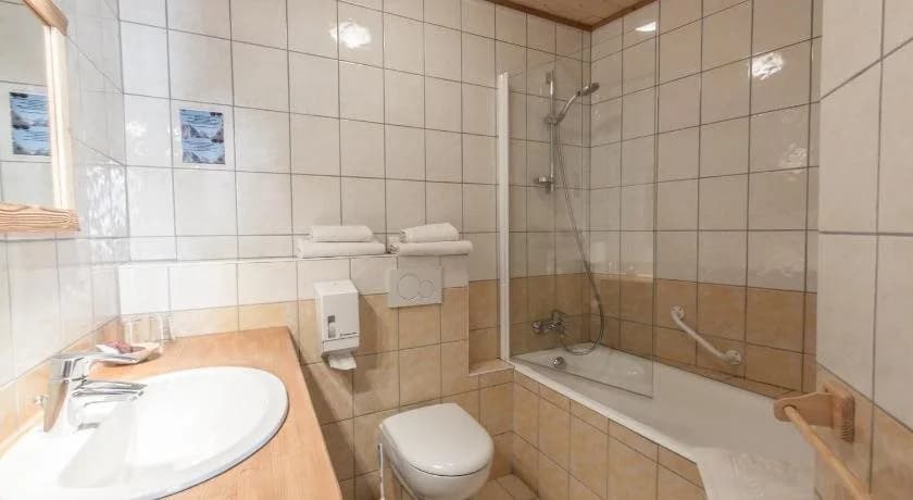 hotel lebeauregard morzine - Miniature 8