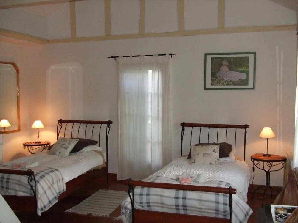 La Roseraie - Photo 2