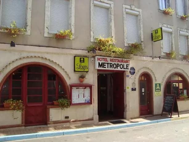 Hôtel Restaurant Métropole - Photo 1