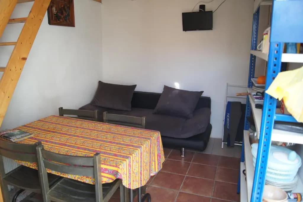 Cmr - Photo 2