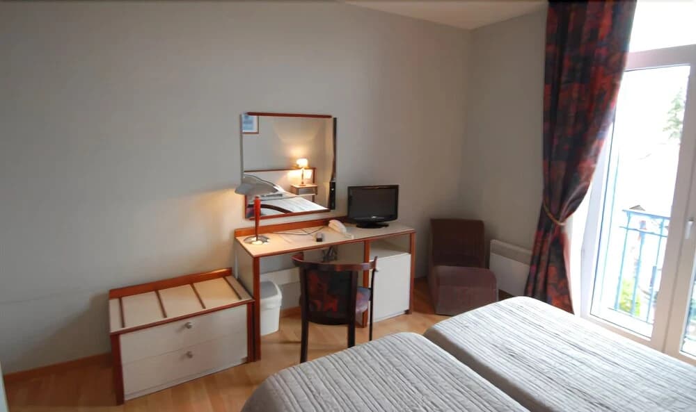 Hôtel Bellevue - Photo 3
