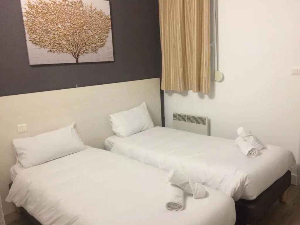 Europe Hotel - Photo 2