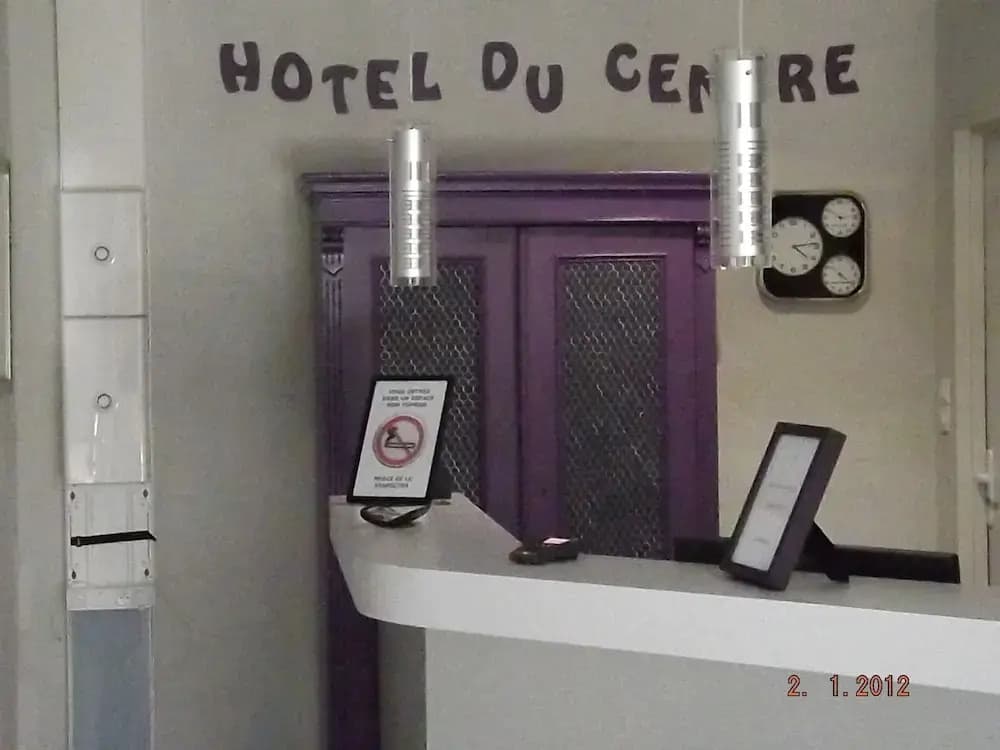 Hôtel Du Centre - Photo 1