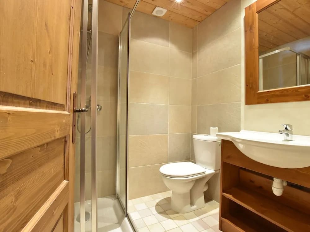 Lake View Chalet in Tignes near Ski Area - Miniature 8