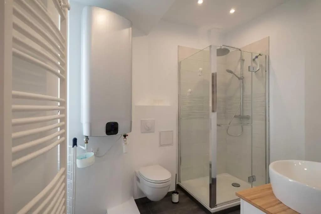 Gahenda - Appartement Volumineux et Familial - Parking, WiFi & Netflix - Miniature 6