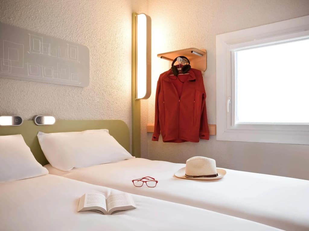 ibis budget Pontault Combault RN4 Marne la Vallée - Photo 3