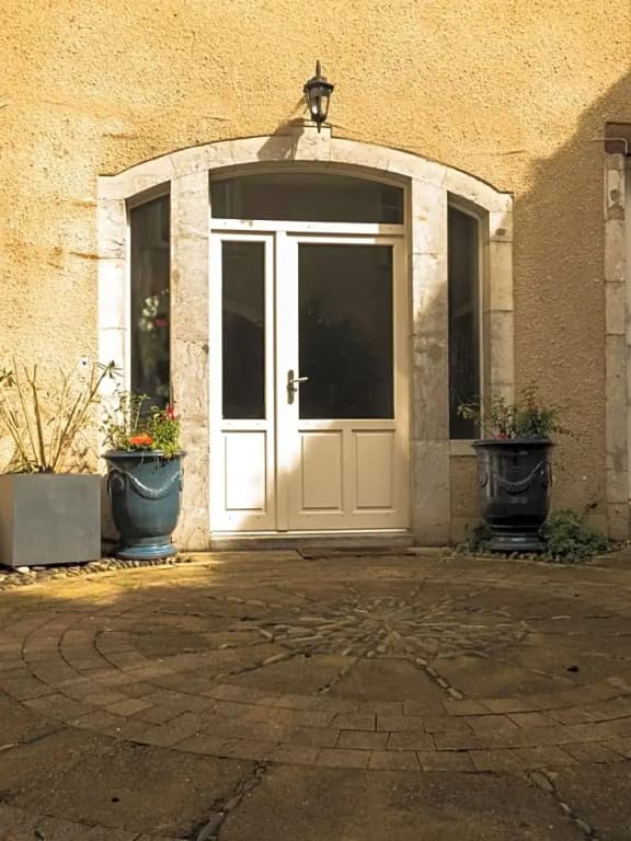 Côté Cour - Miniature 6