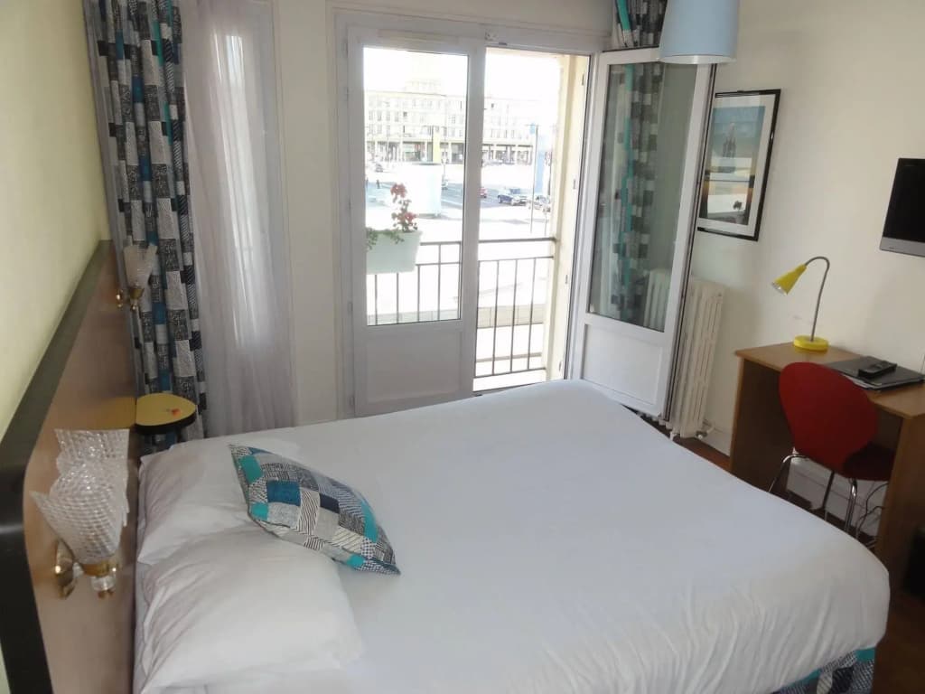 Hotel Oscar - Photo 5