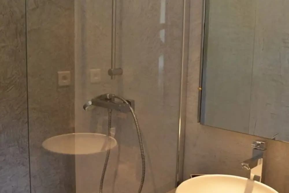 Villa in Solenzara With Pool & Sea View - Miniature 6