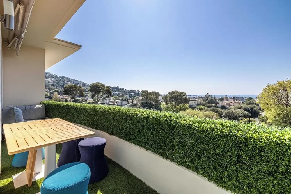 Modern Flat With sea View - AC- 2br- 4P - Cannes - Miniature 8
