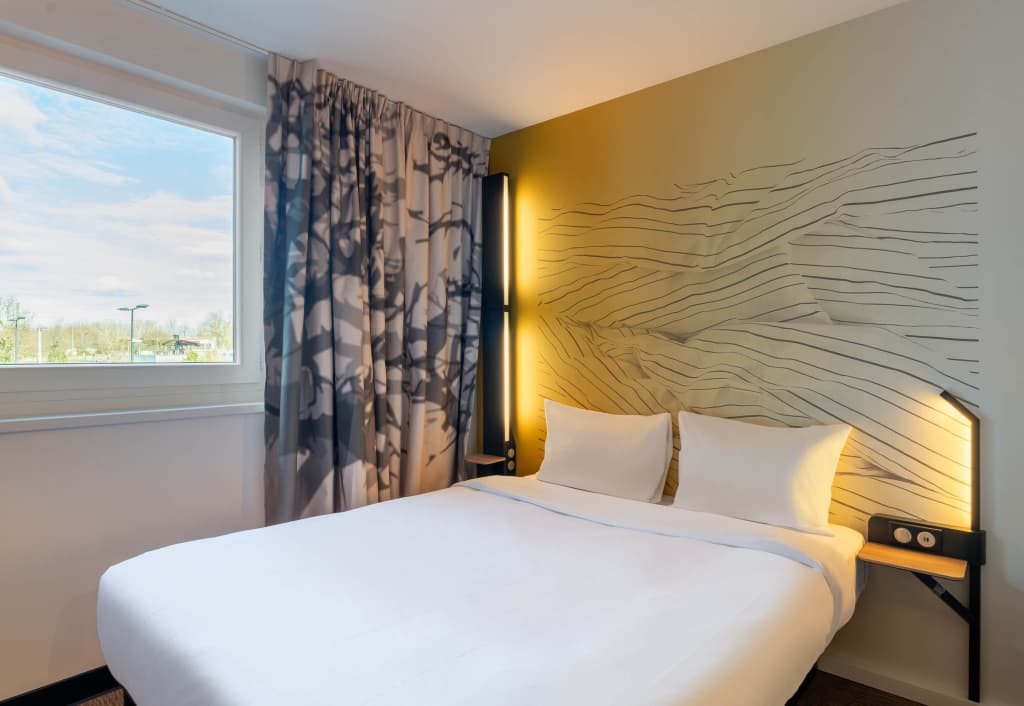 B&B HOTEL Massieux Genay - Photo 5