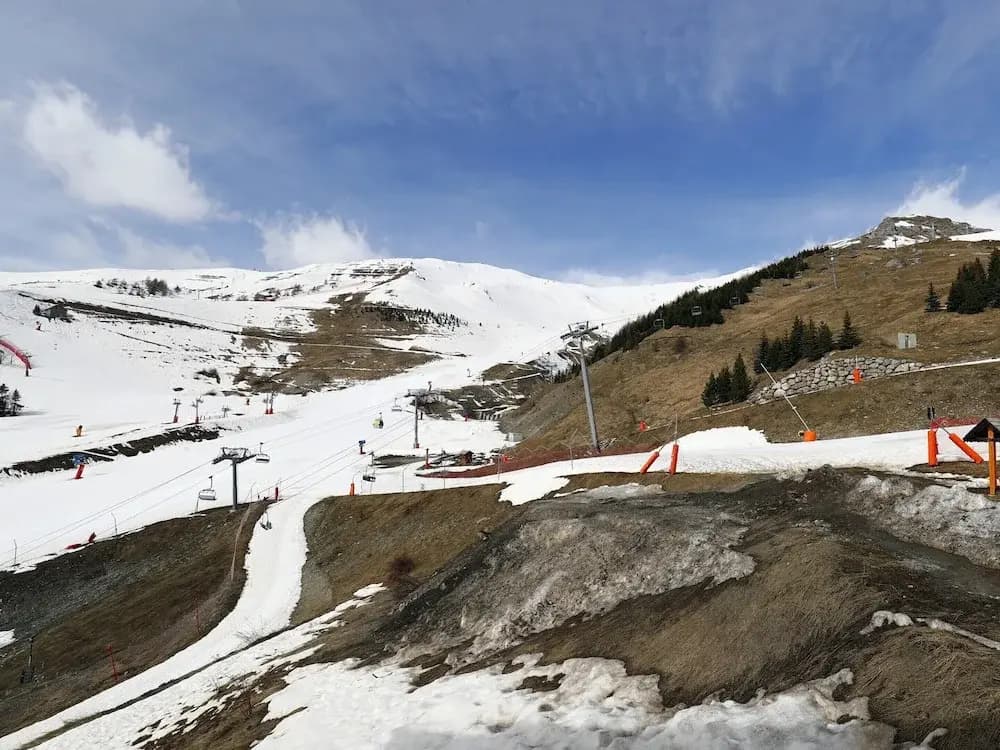 Apartment in French Alps With Pool & Ski Access - Miniature 8