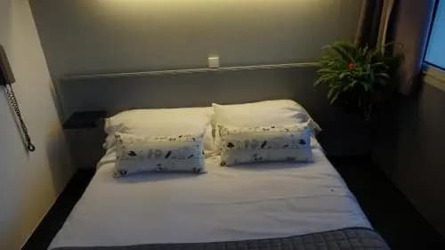 Fasthotel Niort - Photo 2