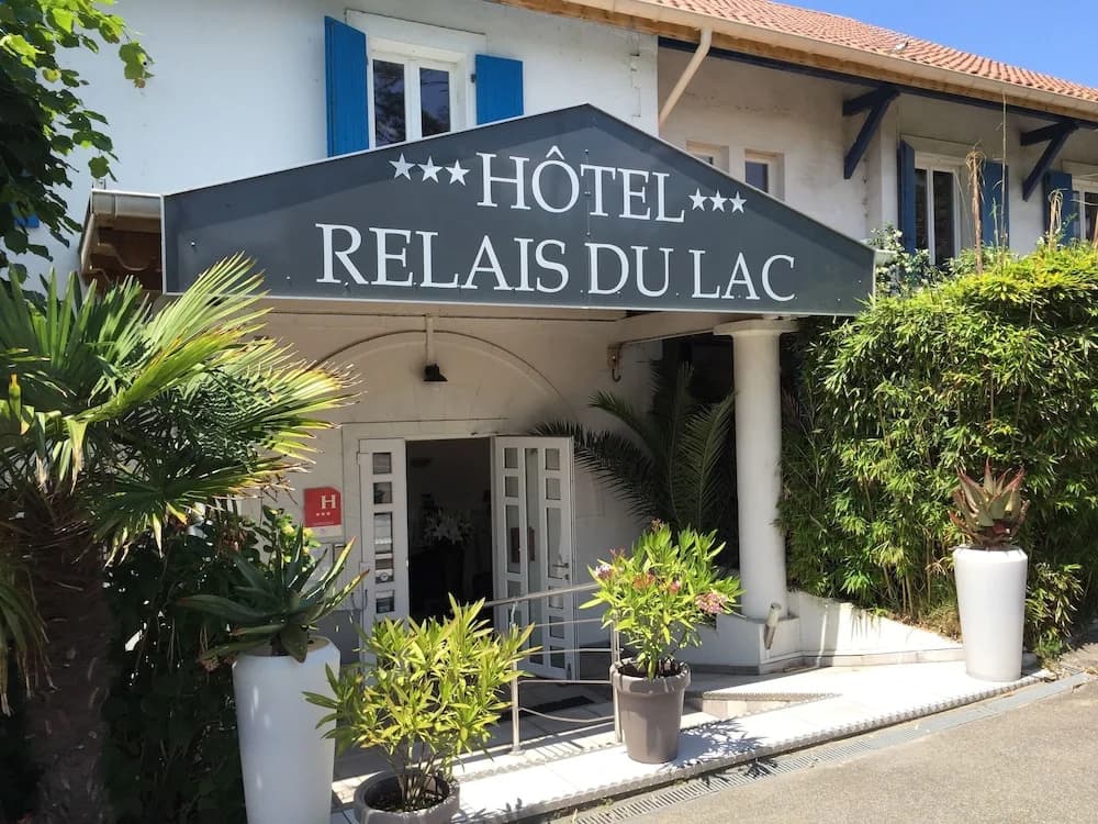 Hôtel Le Relais Du Lac - Photo 1