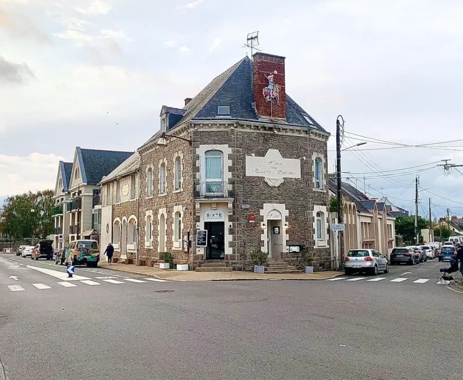 Hotel les Quatre Saisons - Photo 1