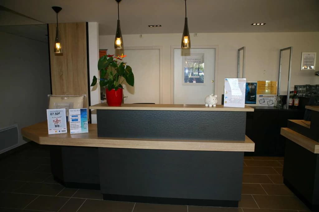 Kyriad Chateauroux - Photo 2