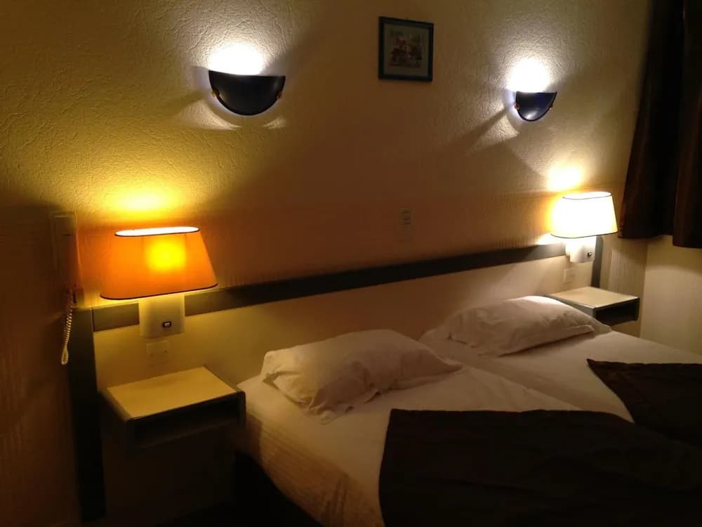 Hotel Continental - Contact Hotel - Photo 5