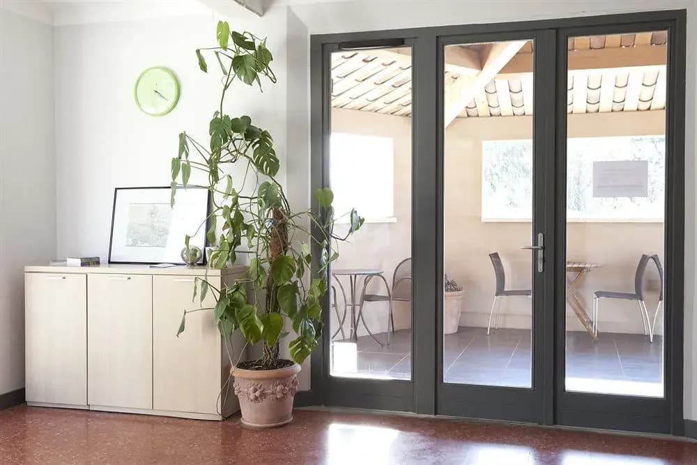 Appartement au pied des Alpilles - Miniature 6